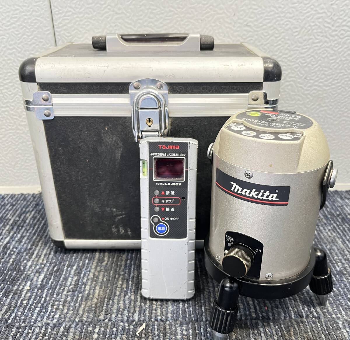 【中古品/ジャンク品】makita マキタ 屋内・屋外兼用 さげふり・ろく・鉛直ポイント 墨出し器 SK76 ケース付き 2162の画像1