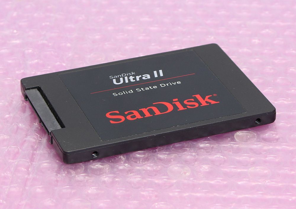 SanDisk UltraII 2.5インチSSD SDSSDHII-240G 240GB SATA 6Gb/s 7mmの画像1