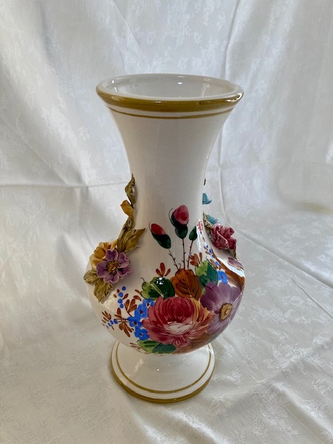 イタリア 陶器 アンティーク 　フラワーベース 花器 置物　薔薇モチーフ　高さ3２センチ位　未使用保管品_画像2
