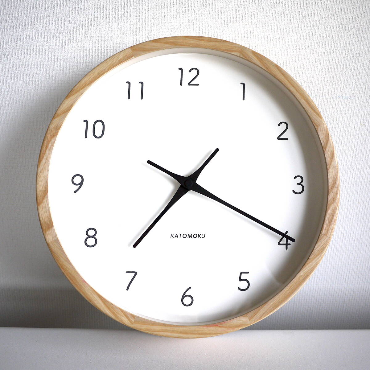 KATOMOKU 加藤木工 カトモク「Muku Clock 13」壁掛け時計 電波時計 スイーブ 木製 ヒノキ〈 直径30cm 〉ナチュラル 日本製 美品の画像1