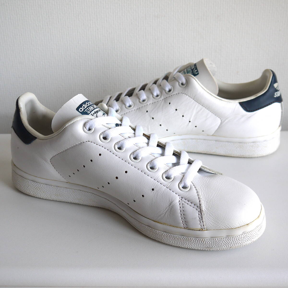 adidas STAN SMITH アディダス スタンスミス 本革レザー 限定モデル〈 7.5インチ 25.5cm 〉ホワイト／ネイビー 美品の画像5