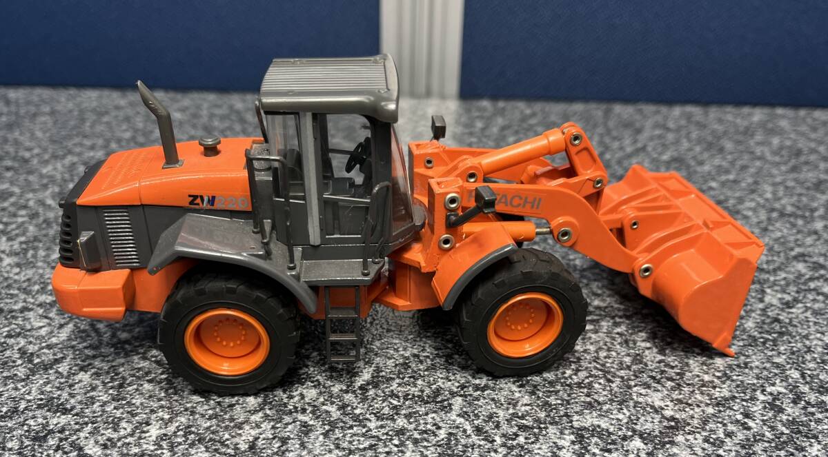 c21 rare Hitachi WHEELLOADER 1/50meido in Japan figure minicar construction vehicle work vehicle heavy equipment treasure 