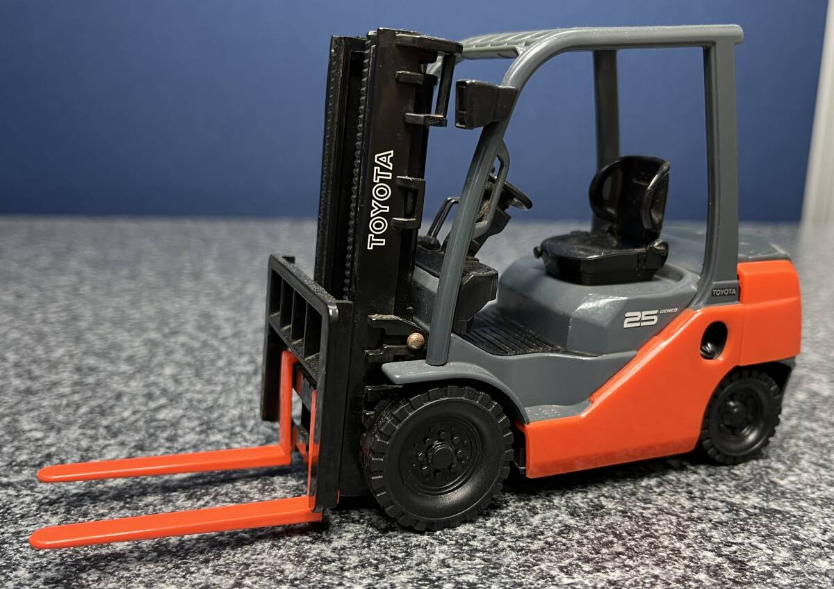 ｃ48希少 ZAXIS 170Wショベルカー TOYOTA GENEO25フォークリフト 2台セット！  フィギュア ミニカー 建設車両 作業車両 重機 お宝の画像7