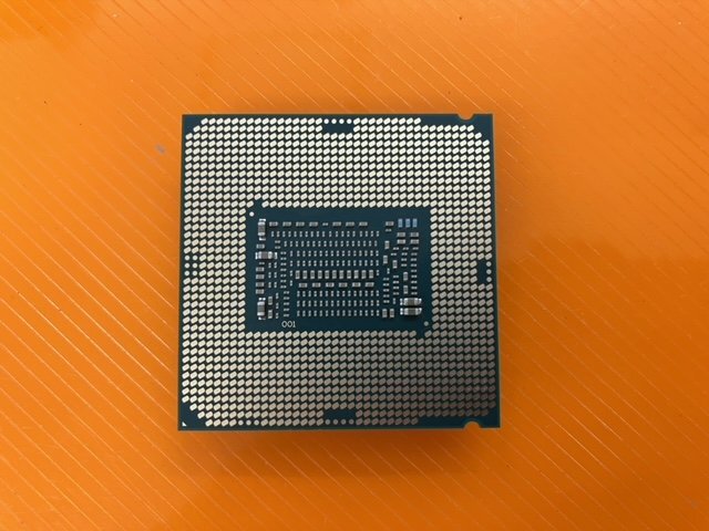 Intel Core i5-8400(2.8GHZ) SR3QT CPU LGA1151 動作OK品 97907の画像2