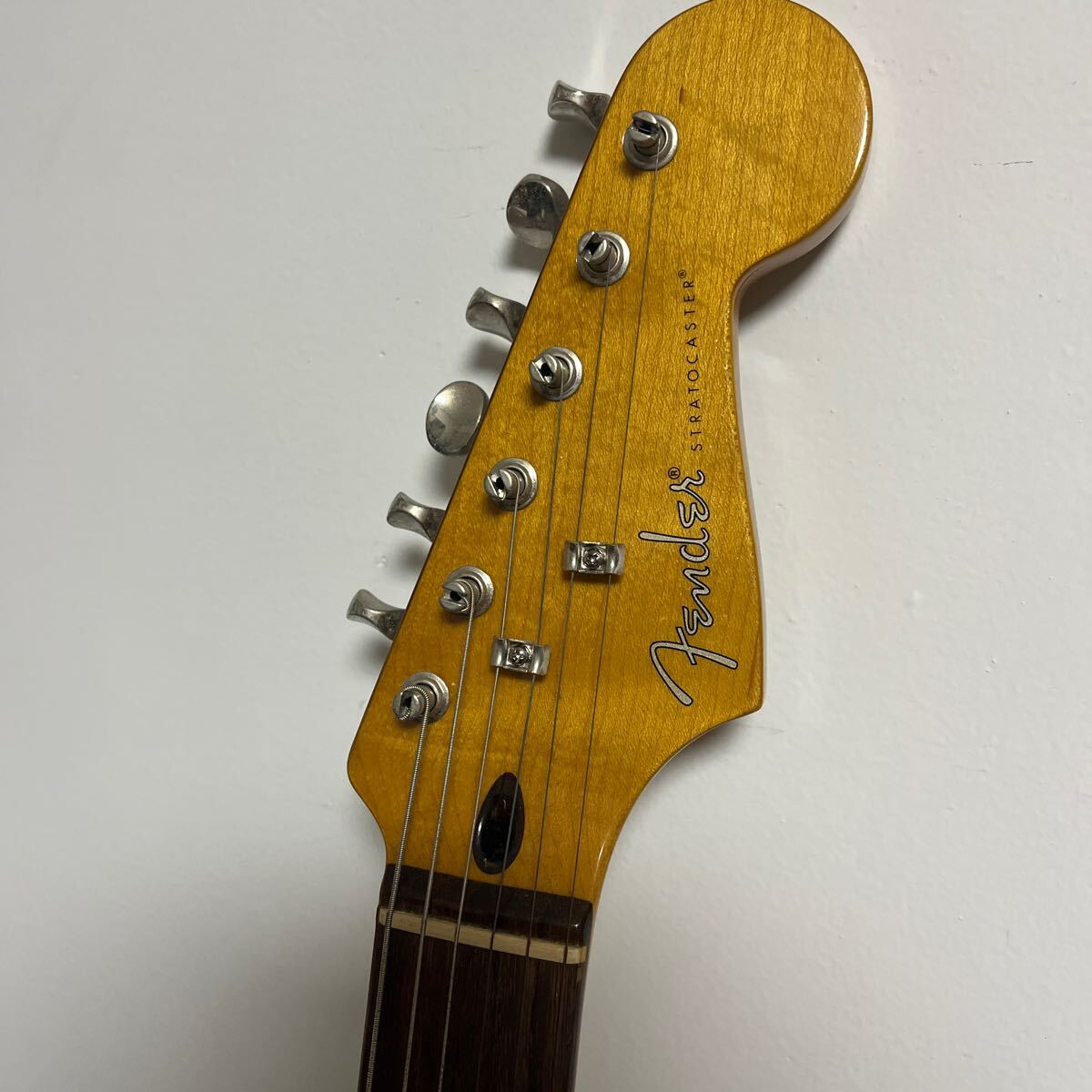 FENDER STRATOCASTER エレキギター crafted in China 