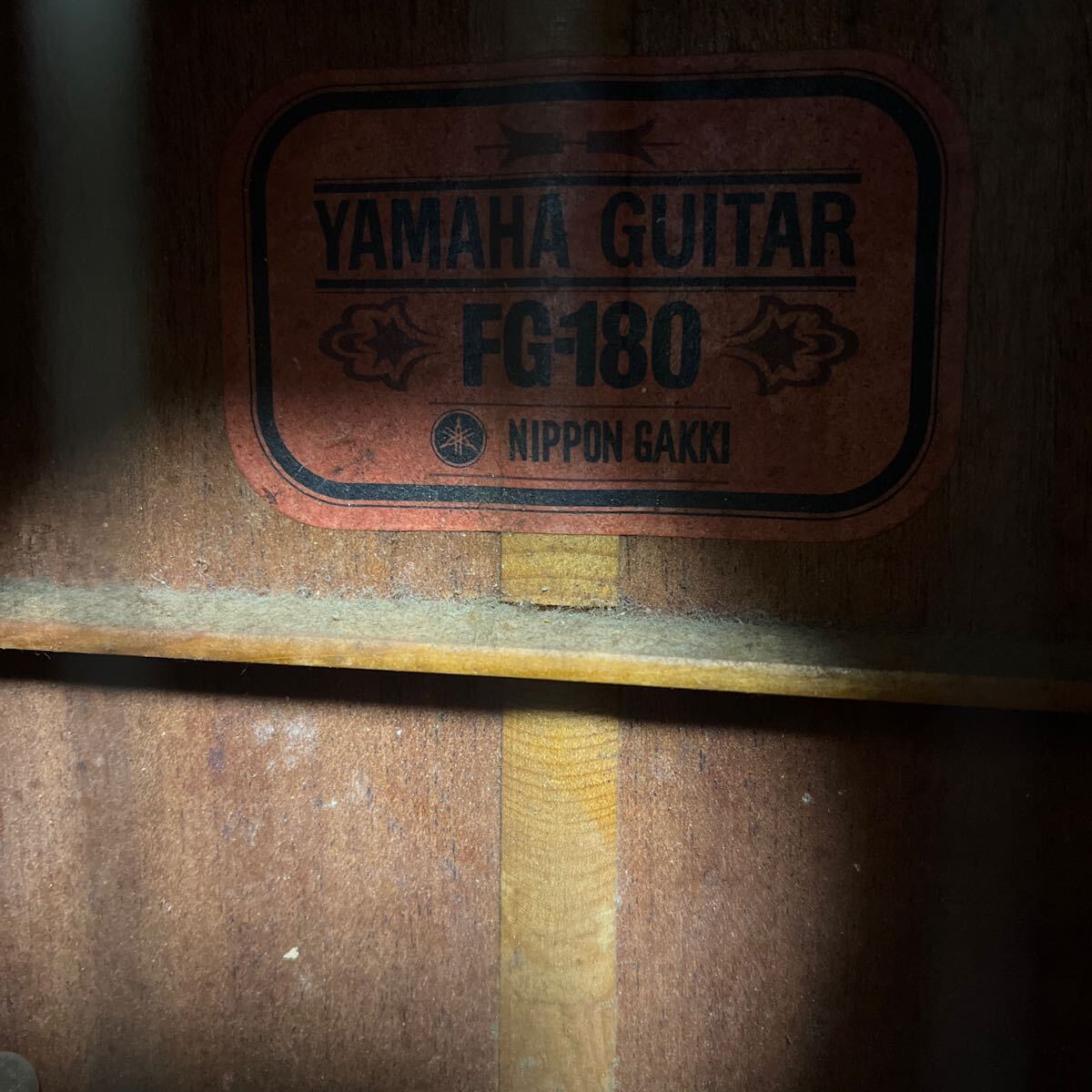 YAMAHA ヤマハ 赤ラベル FG-180 アコースティックギター アコギ NIPPON GAKKI 弦楽器 現状品の画像4