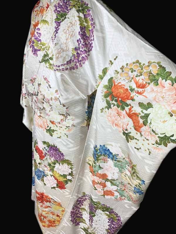 * kimono ... antique kimono obi * long-sleeved kimono ... ground Hanamaru writing sama flowers of four seasons wistaria Sakura silk coming-of-age ceremony wedding butterfly embroidery 100 flower ..