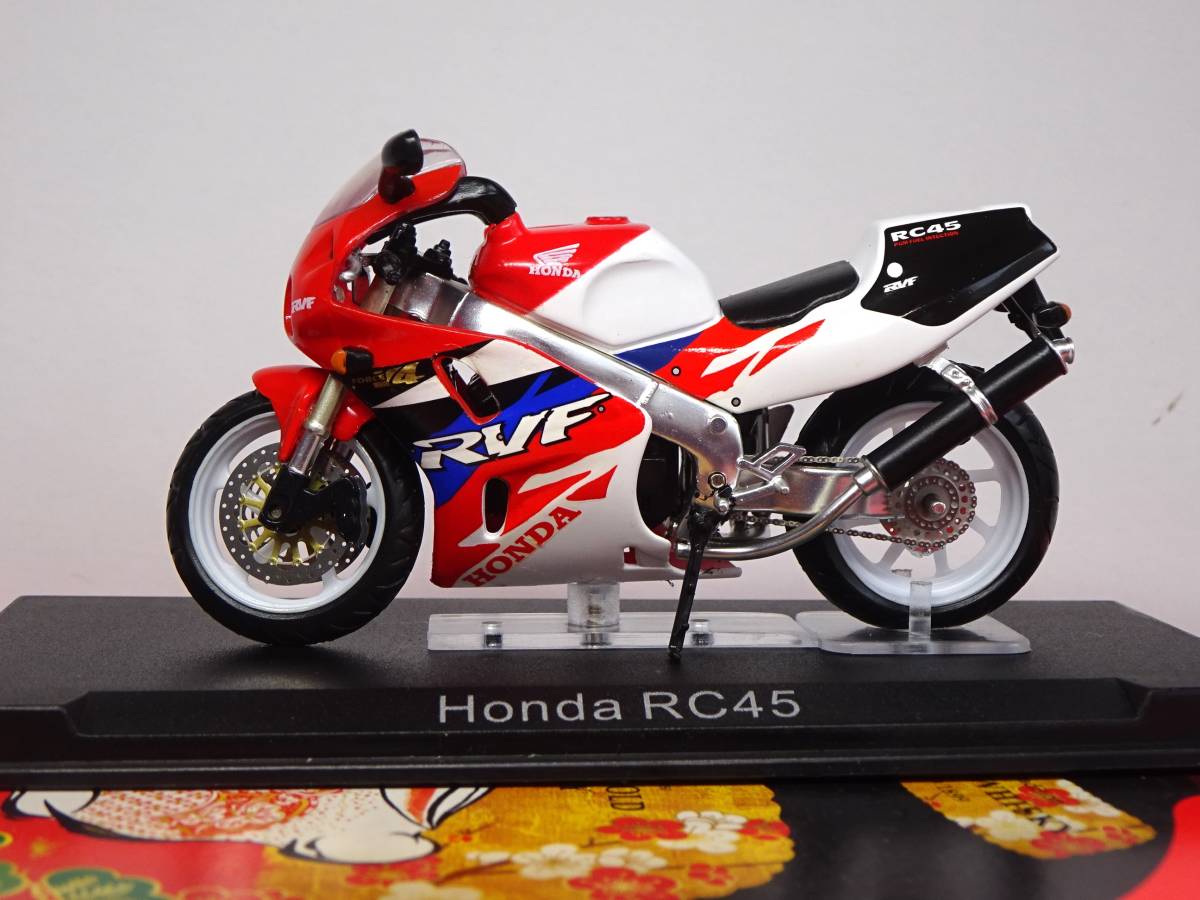 #1/24 Honda ホンダ RC45 by Ixo_画像1