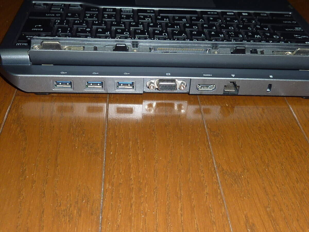 富士通 ARROWS Tab Q775 Core i5 5300U-2.30GHz 4GB SSD 128GB＋キーボードドッキングステーションの画像3