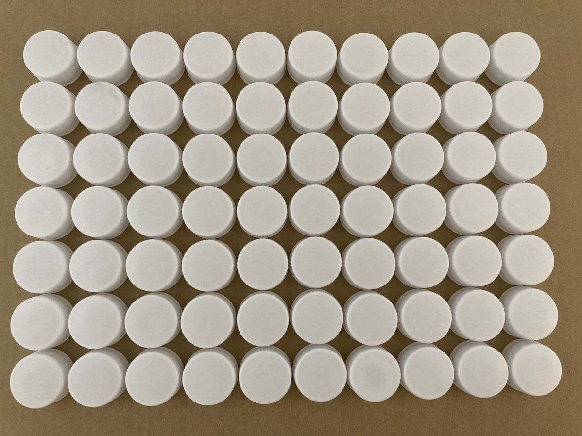 【送料込】ペットボトル キャップ 70個 白 同一形状 無地 簡易洗浄 5