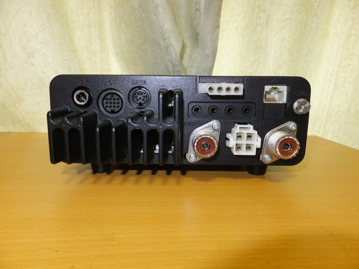 [ inspection completed ]ICOM IC-7000M HF/50/144/430 transceiver 