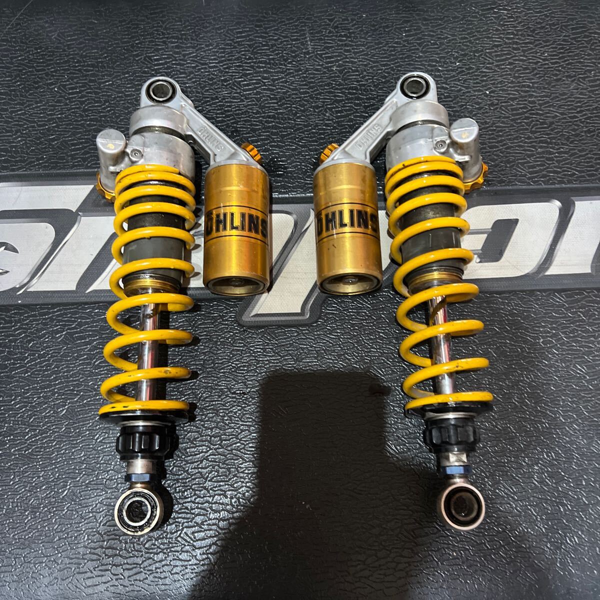 オーリンズ フルアジャスタブル リアサスペンション OHLINS リアサス サスペンション 330 xjr ゼファーの画像5