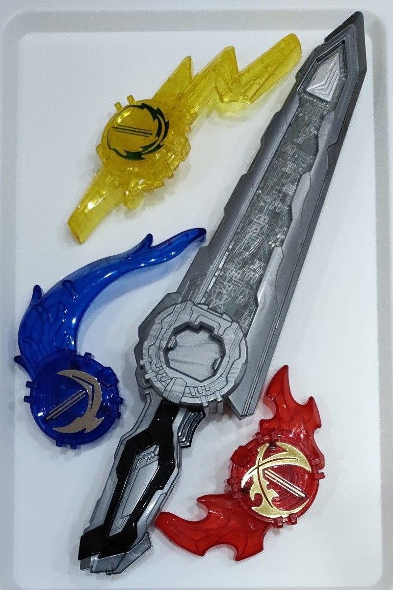 仮面ライダーセイバー DX 聖剣ソードライバー 火炎剣烈火 水勢剣 仮面ライダーセイバー DX 聖剣ソードライバー 火炎剣烈火 水勢剣