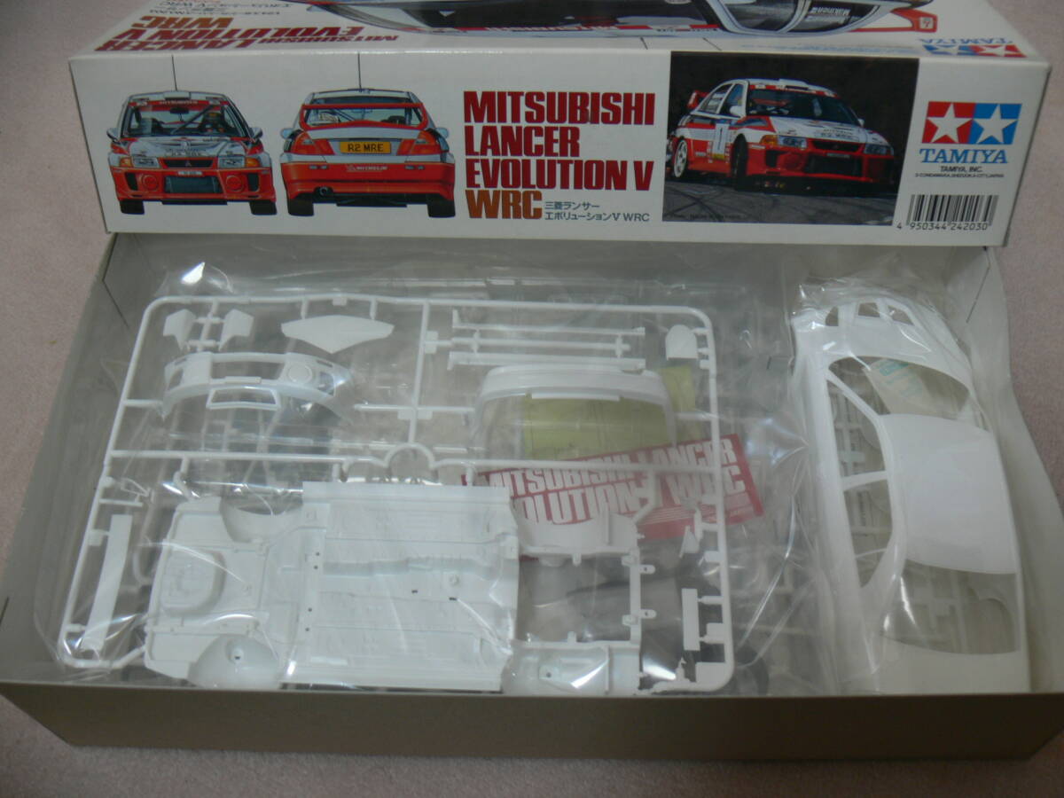 かなり昔のタミヤスポーツカーシリーズ、三菱ランサーエボリューションⅤWRC廃盤の画像3