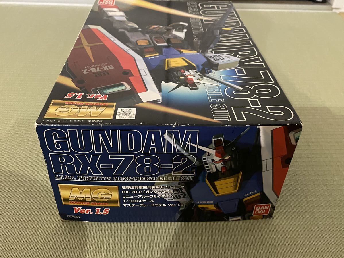 新品未組立品 箱に傷み有り MG 1/100 RX-78-2 ガンダム2号機 リニューアル+フルウエポン Ver.1.5 送料710円~ マスターグレードの画像5