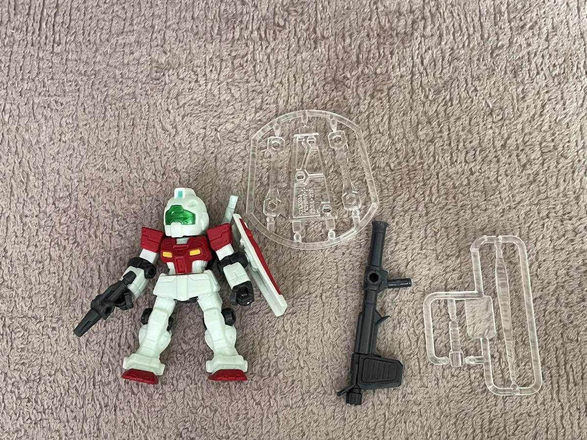 中古美品 モビルスーツアンサンブル MOBILE SUIT ENSEMBLE ジム GM バズーカ ビームサーベル付き 送料120円~の画像1