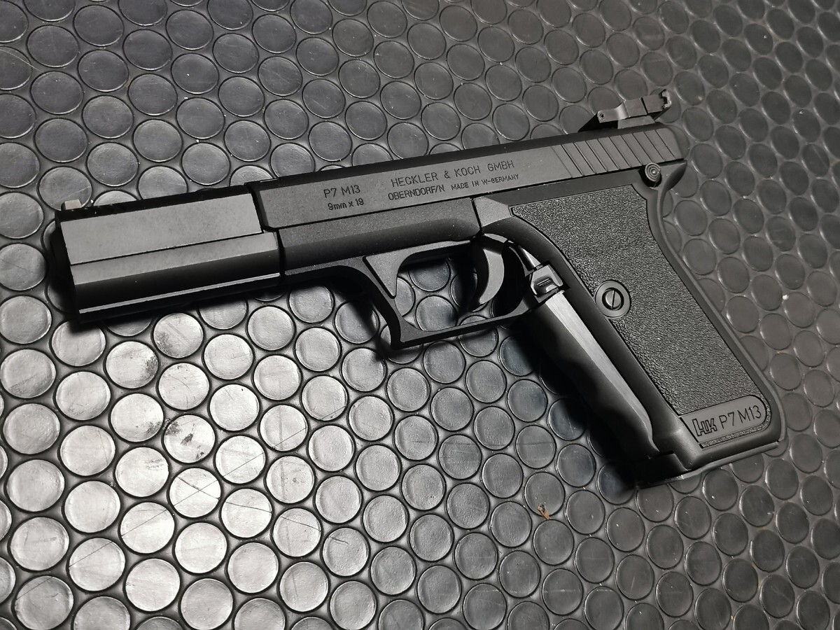 希少 MGC H＆K P7M13 シューマッハカスタム ガスブローバック ハードケース 説明書等付属_画像2