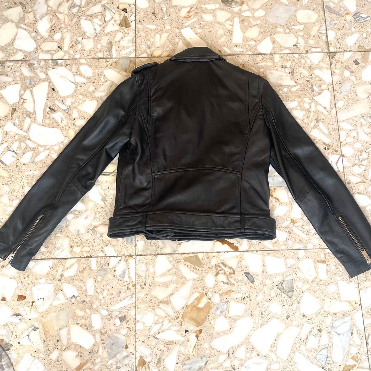 ブラック ライダース 黒 ZARA レザー 本革 ジャケット リアル ブラック ライダース 黒 ZARA レザー 本革 ジャケット リアル