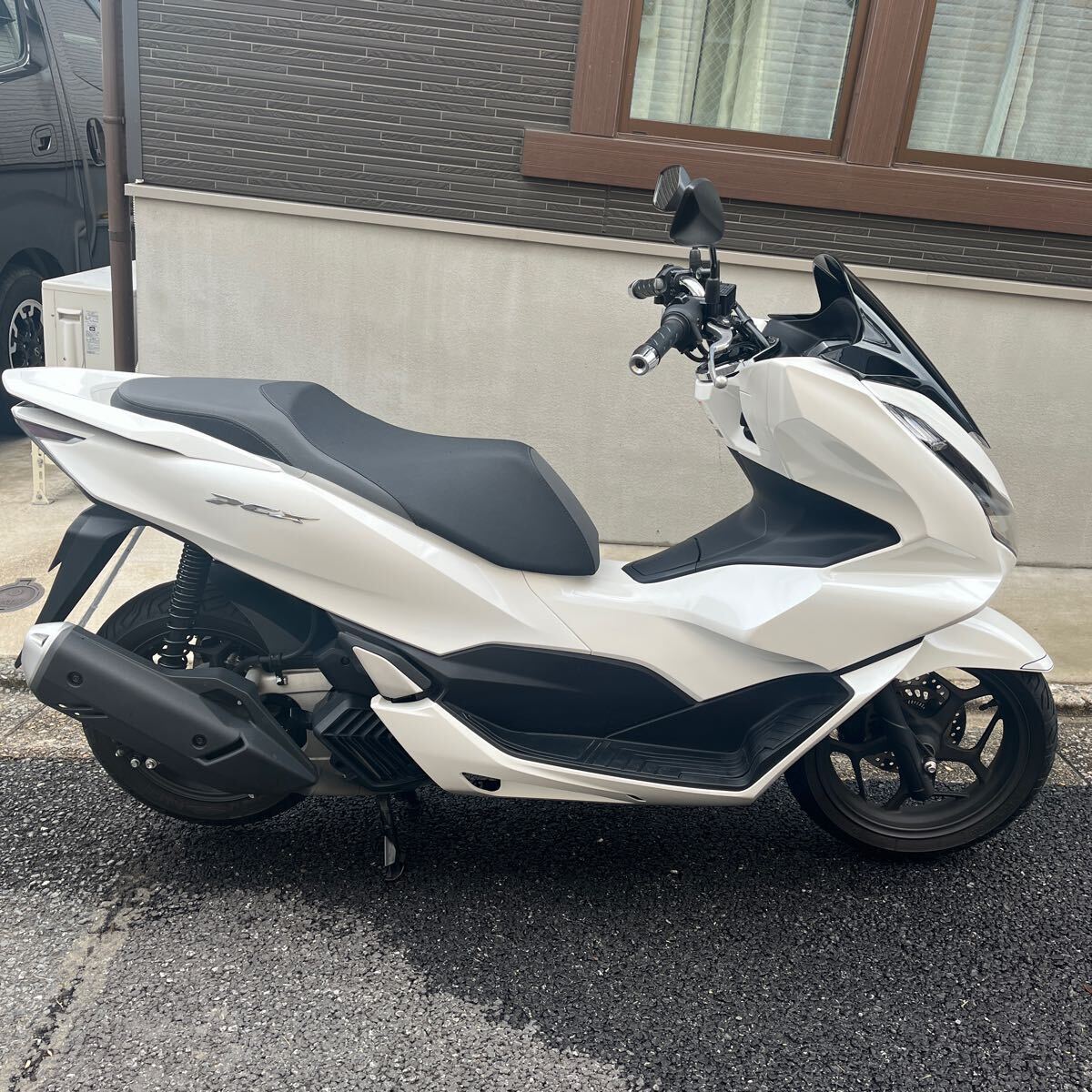 ホンダ PCX JK05 フルノーマル ワンオーナー 走行7500km メーカー保証2025年2月まで JF81 JF56 JF28 リード125 Dio110 の画像1