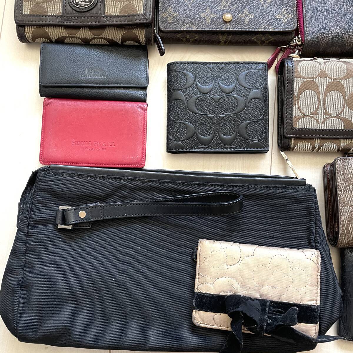 ◇大量出品 売り切り◇ COACH コーチ LOUIS VUITTON ルイヴィトン mila schon ミラショーン など 財布 ポーチ まとめ セット 卸 山_画像5