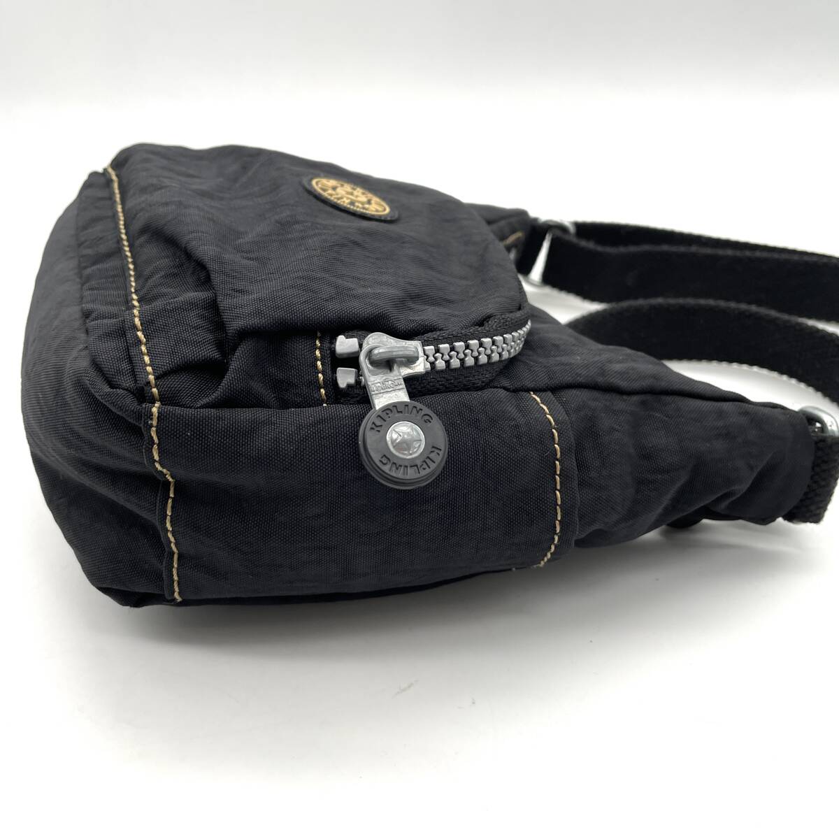 1 иен ~ * дешевый старт * Kipling нейлон черный чёрный сумка на плечо наклонный .. небольшая сумочка мужской женский унисекс 