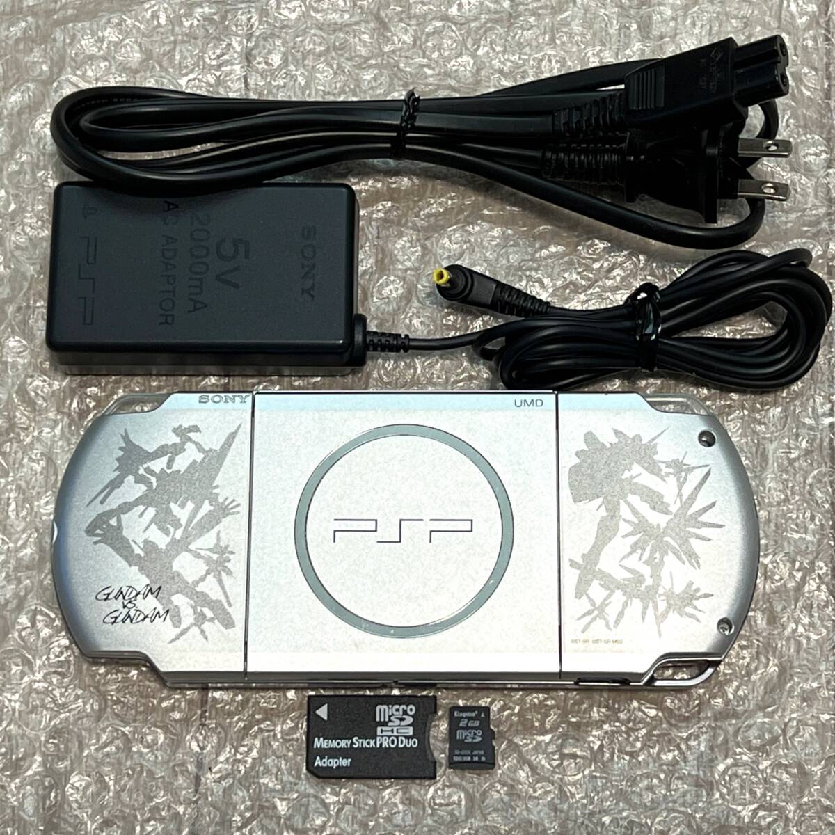 〈動作確認済み〉PSP-3000 本体 ガンダムVSガンダム プレミアムパック＋メモリースティック＋充電器 PlayStation Portable 薄型の画像1