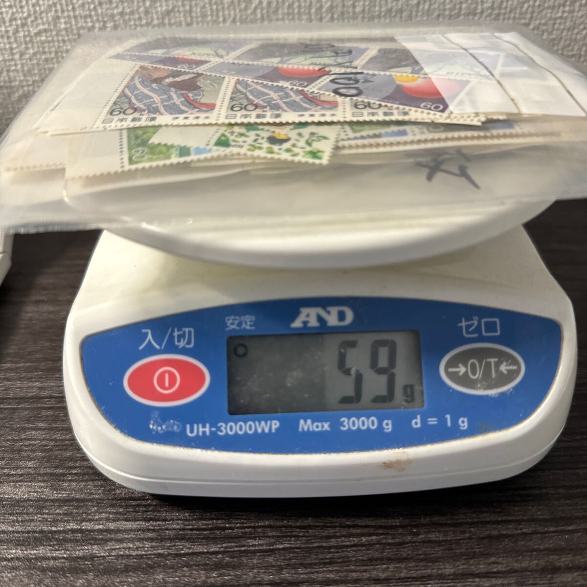 【千35】140# 額面24000円 60円切手 未使用 400枚 普通切手 記念切手 まとめ売り 現状渡しの画像3