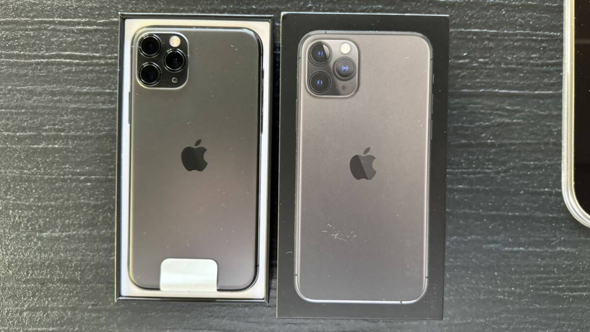 美品 Apple iPhone 11 pro MWC72J/A space gray 256GB A2215 SIMフリー 付属品：箱、earpods（ライトニング）充電ケーブル、アダプタの画像7