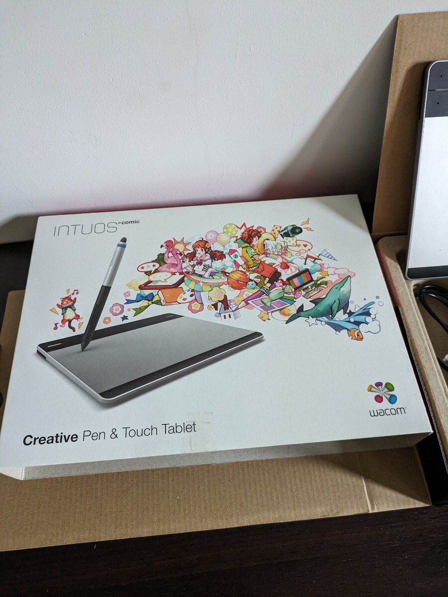 wacom Intuos Pen & Touch small Sサイズ CTH-480/S0ペンタブレットセット_画像2