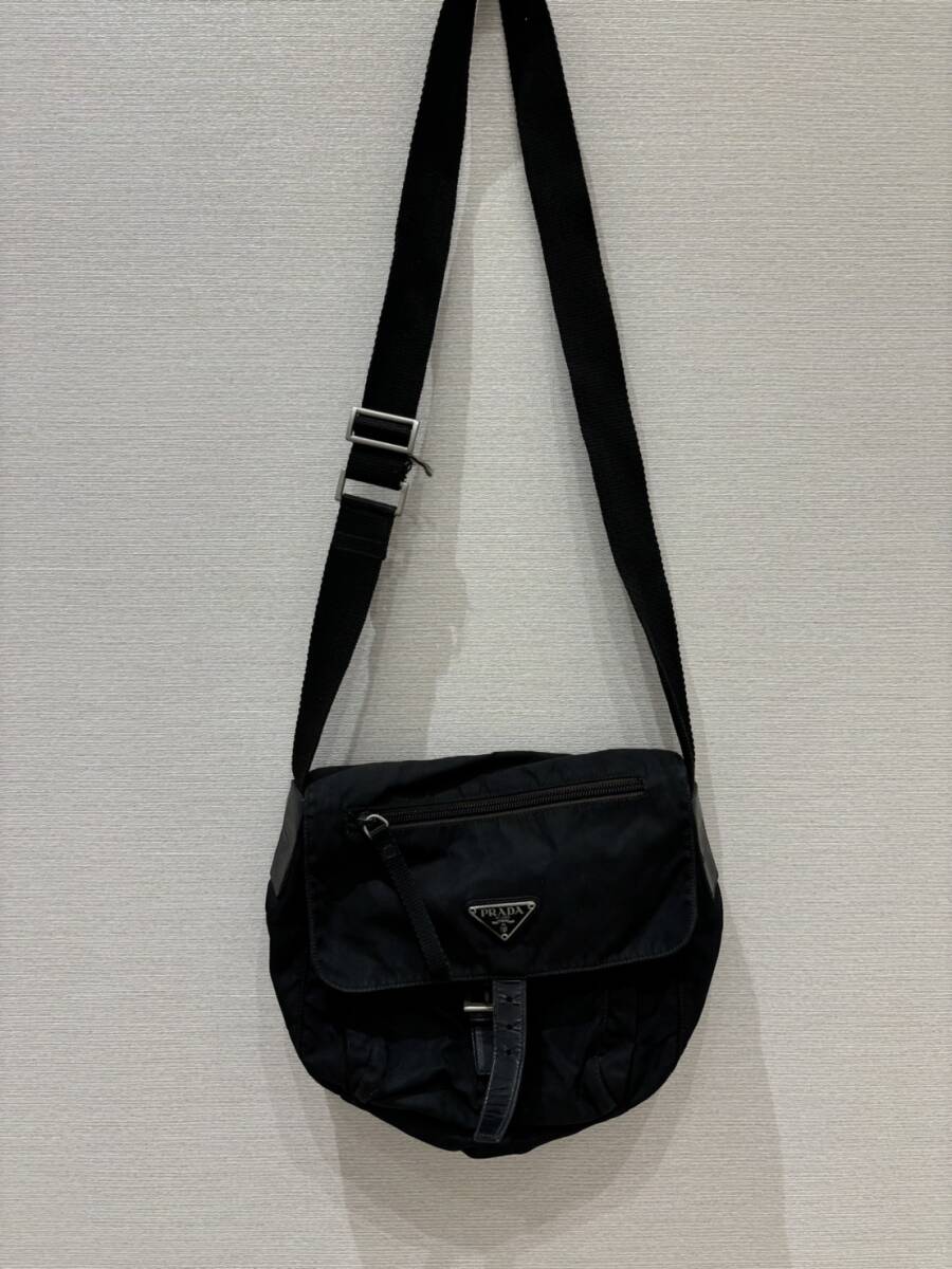 M3777　1円～ PRADA プラダ ナイロン ショルダーバッグ 黒 三角ロゴ 白タグ 正規品 メンズ レディース _画像1