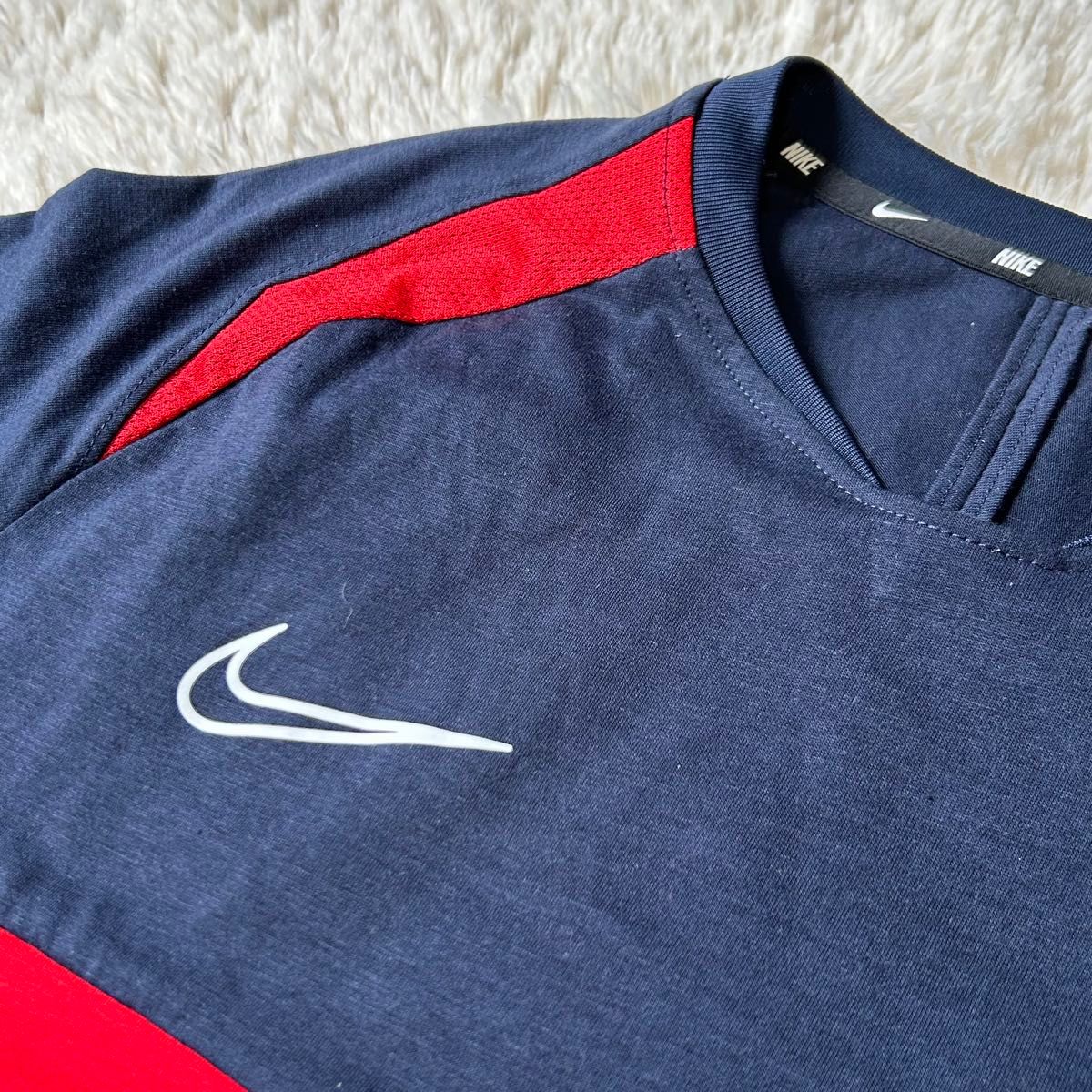 NIKEナイキ　DRI-FITドライフィット　トレーニングTシャツ　L メッシュ スポーツウェア