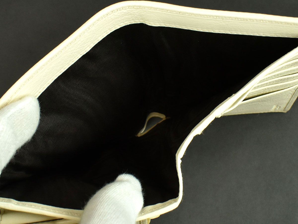 175029◇美品 Yves Saint Laurent イヴサンローラン ミューズ 三つ折り長財布 ウォレット 160170 レザー 革 アイボリー レディース 箱/ Cの画像8