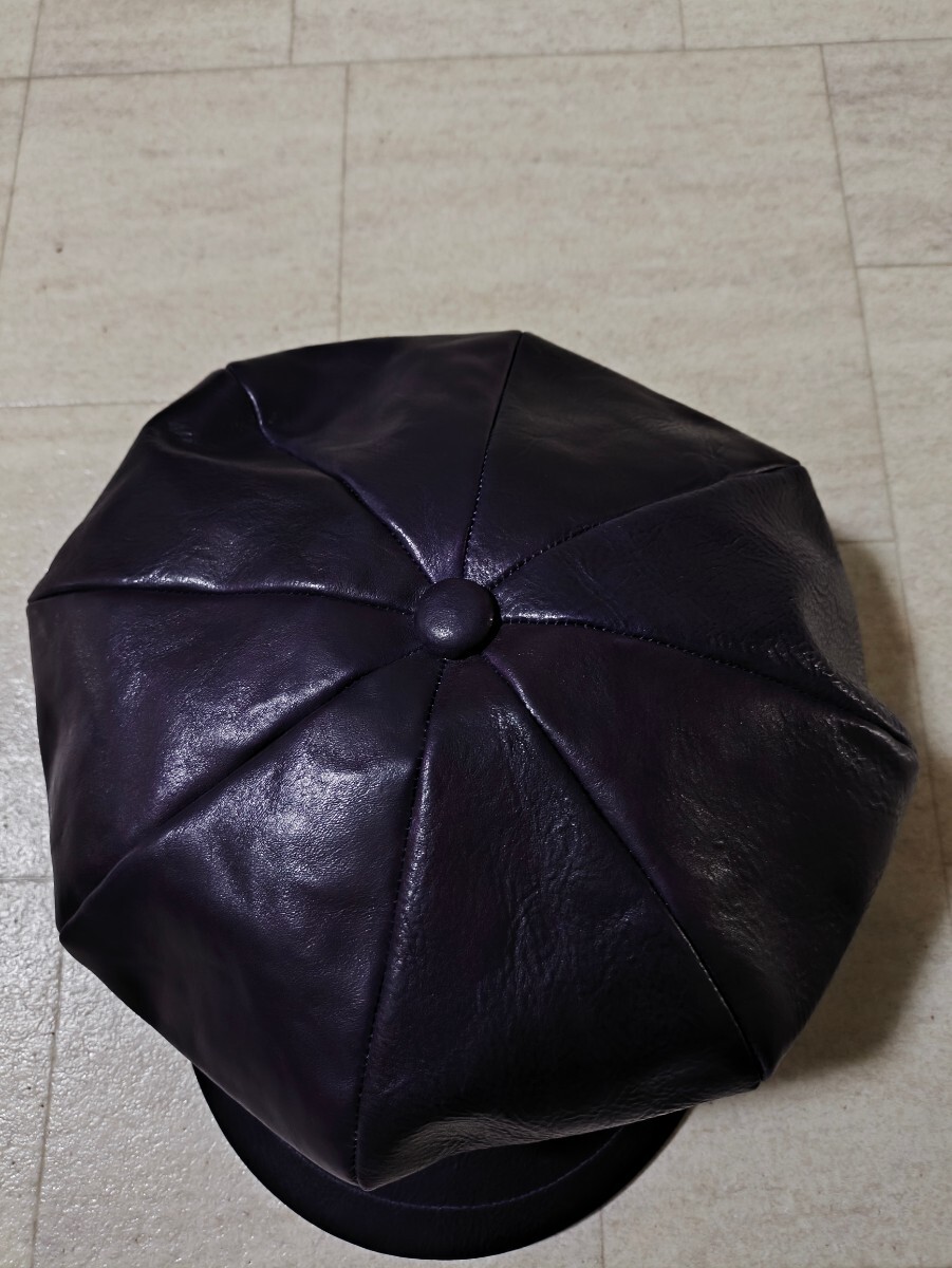 サイズ:58cm タグ付き未使用品 日本製 UNCOMMON レザーキャスケット 帽子 本革 牛革 紫の画像2