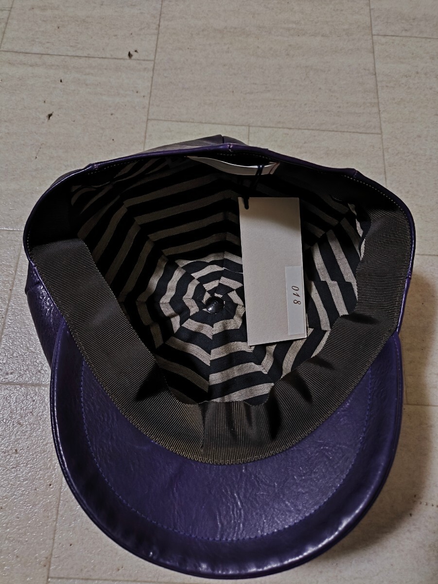 サイズ:58cm タグ付き未使用品 日本製 UNCOMMON レザーキャスケット 帽子 本革 牛革 紫の画像4