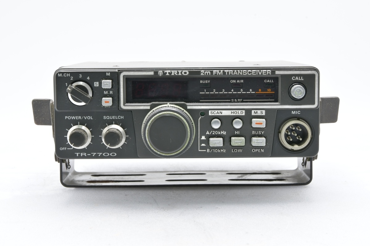 動作未確認 TRIO トリオ TR-7700 2M FM TRANSCEIVER トランシーバー アマチュア 無線機 ■24208の画像1