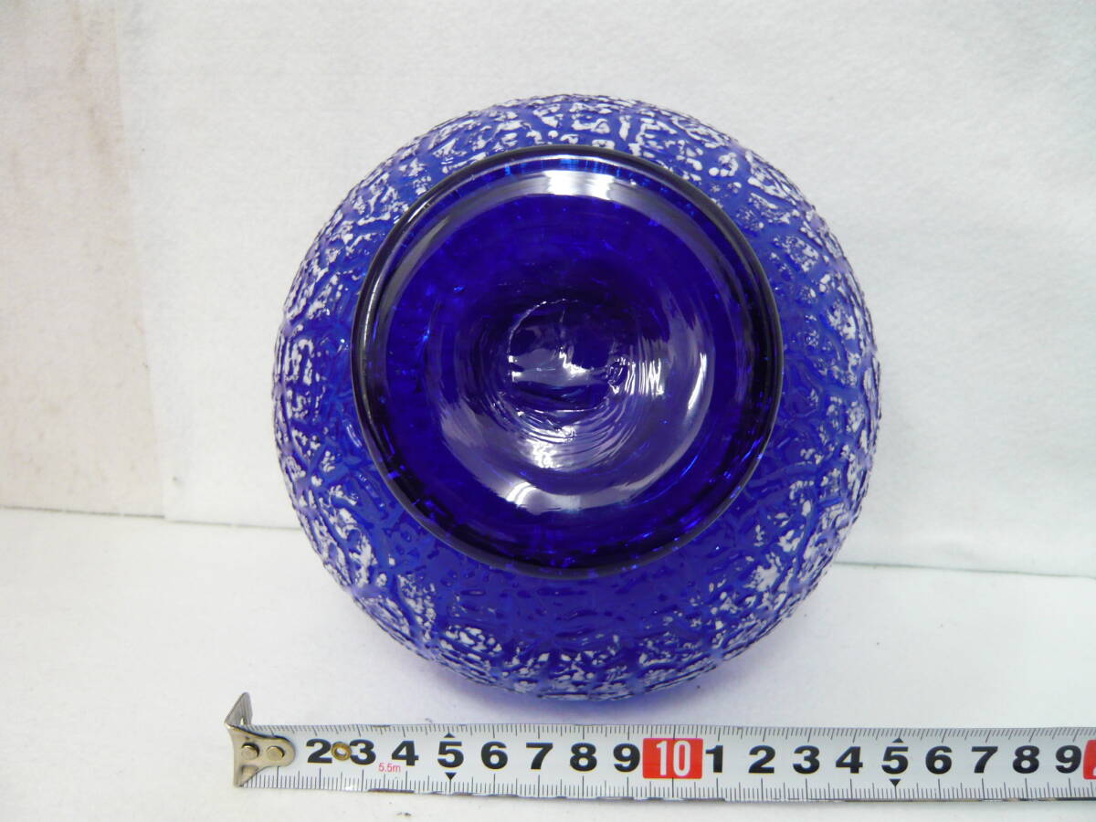 (M40654)琉球ガラス 青色 花瓶 水差し 花入 沖縄 工芸ガラス フラワーベースの画像6