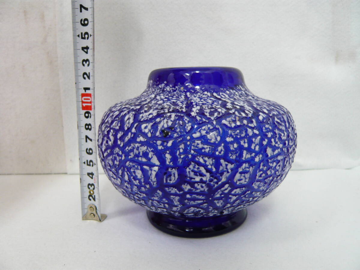 (M40654)琉球ガラス 青色 花瓶 水差し 花入 沖縄 工芸ガラス フラワーベースの画像4