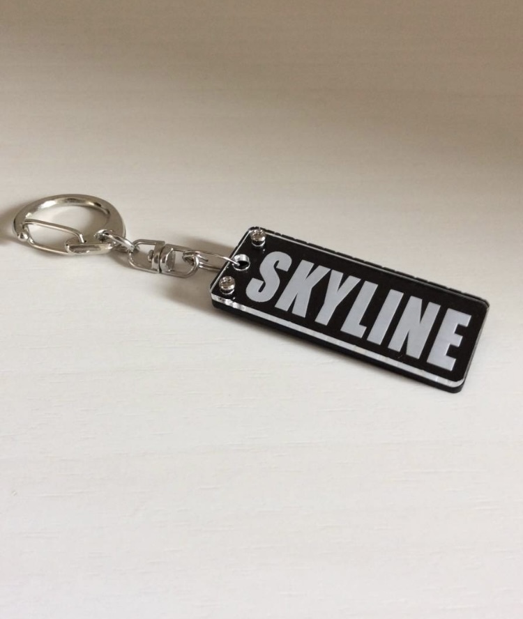 送料無料　SKYLINEアクリルキーホルダー　高級仕様の透明黒アクリル二枚重ね　ニッサン/スカイライン/ハコスカ/ケンメリ/旧車/GTS/GTR