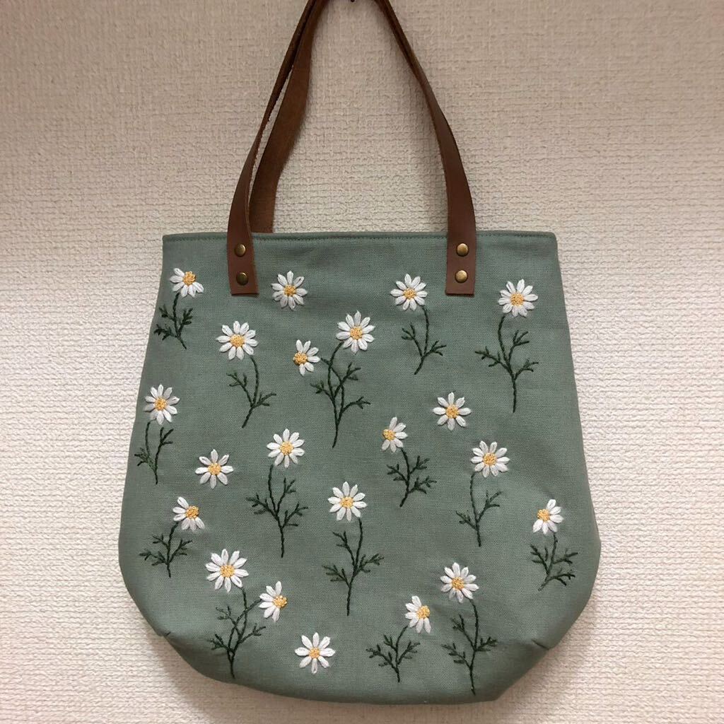 ハンドメイド☆手刺繍 マーガレット ちょこっとバッグ コットンリネン ミントグリーンの画像3