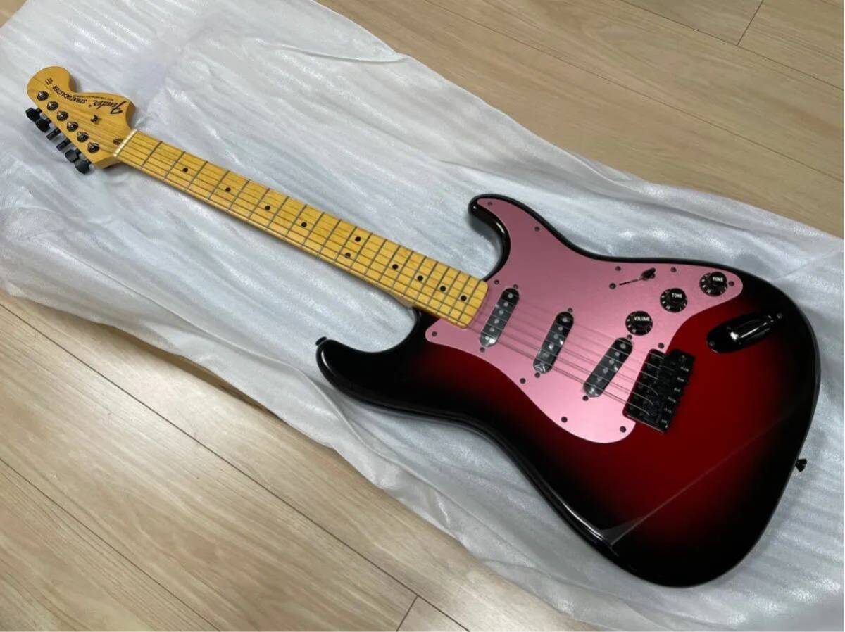 新品 Fender Japan Ken Stratocaster Galaxy Red ギター ストラト フェンダー ラルク 限定_画像1