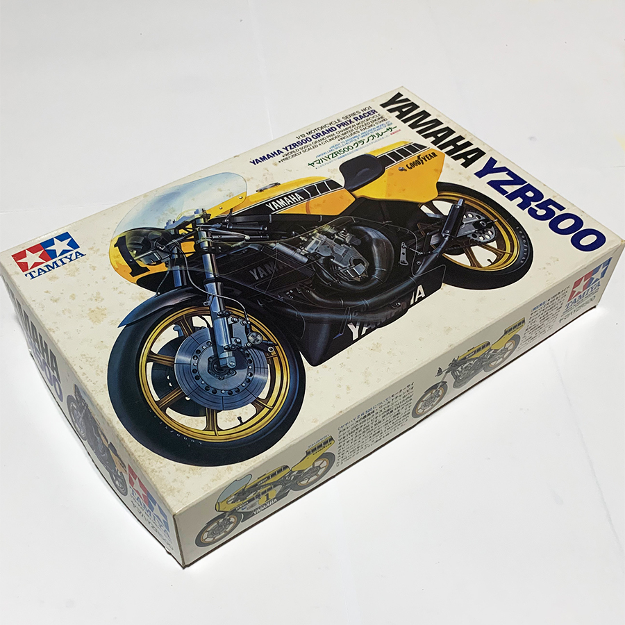 タミヤ 1/12 HONDA RS1000、SUZUKI RGB500、YAMAHA YZR500の3台セットの画像8