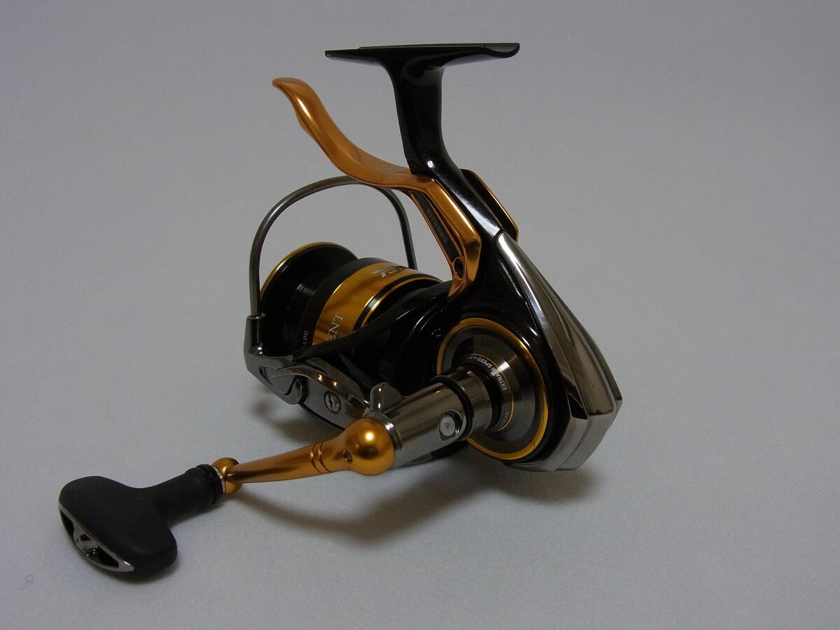 ダイワ 22トーナメント DAIWA TOURNAMENT ISO 3000XH-LBD 未使用 リールのみ