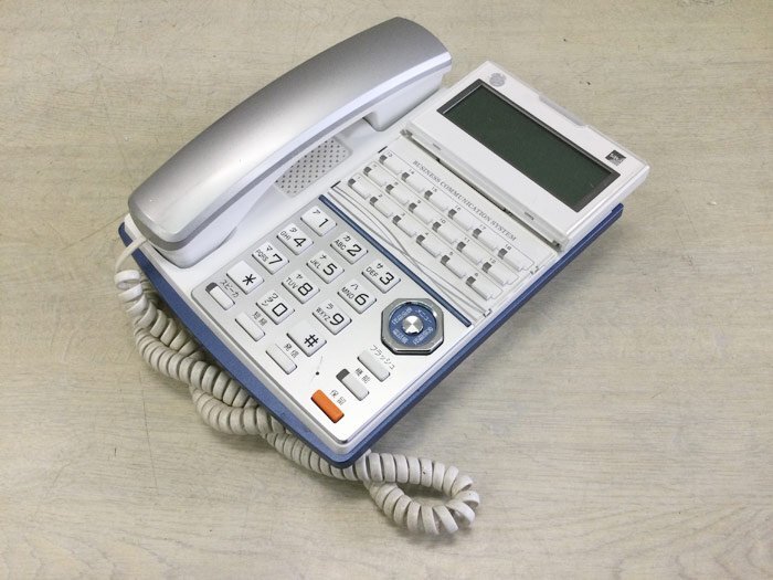 ★本州送料無料★ saxa（サクサ）TD710(W) 18ボタン標準電話機(白) 中古リユースビジネスフォン (管理番号1376）_画像3