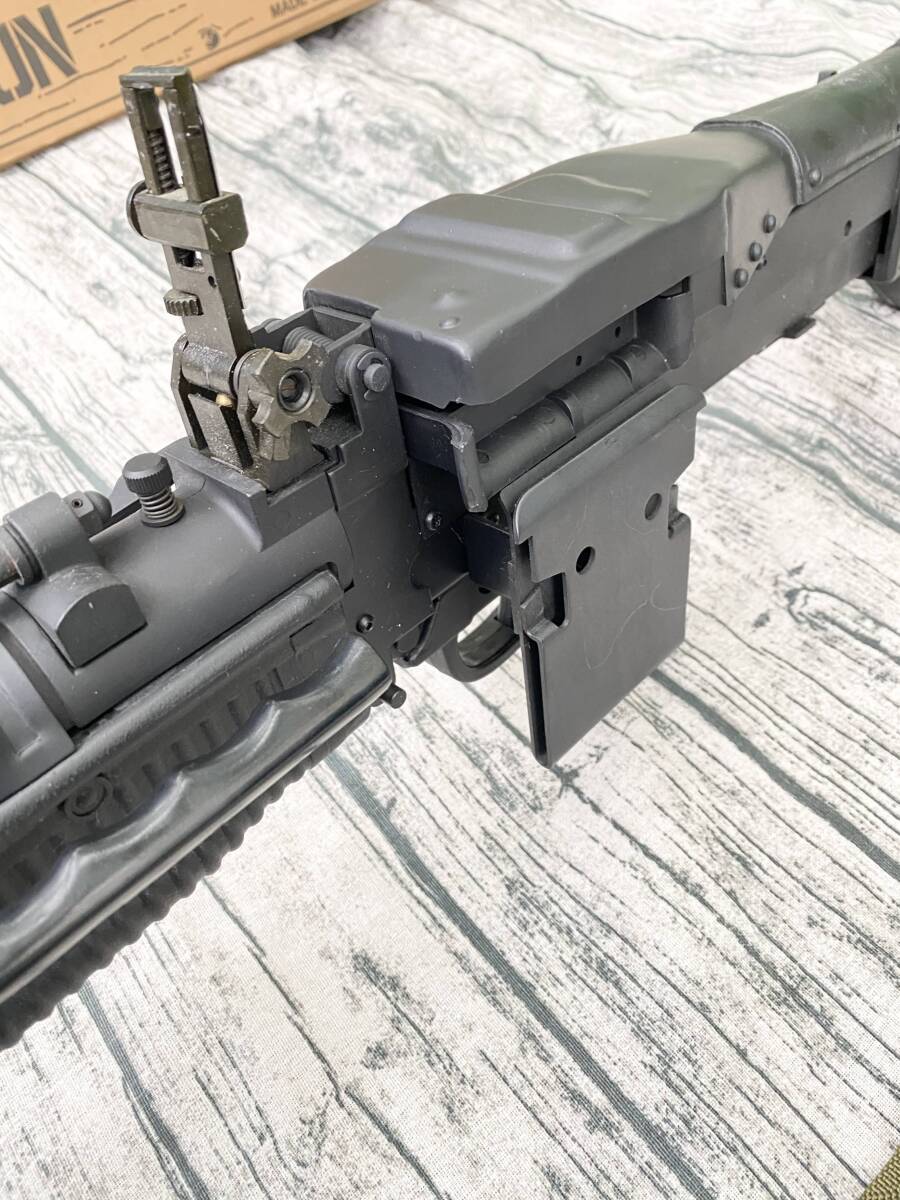 TOP製 M60 機関銃 DX リペイント 7.62x51mm NATO弾カート20発付 現状品の画像7