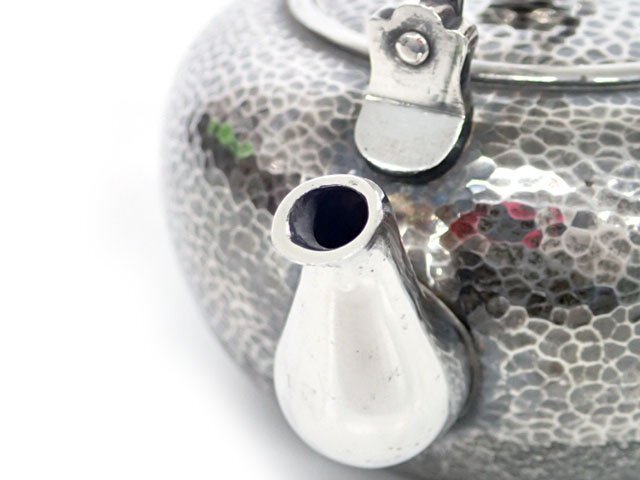 瑞泉堂 純銀製 槌目急須 (重量 130.5g) 銀瓶 純銀刻印 湯沸 骨董品 煎茶道具 (管理番号JG-1)の画像4