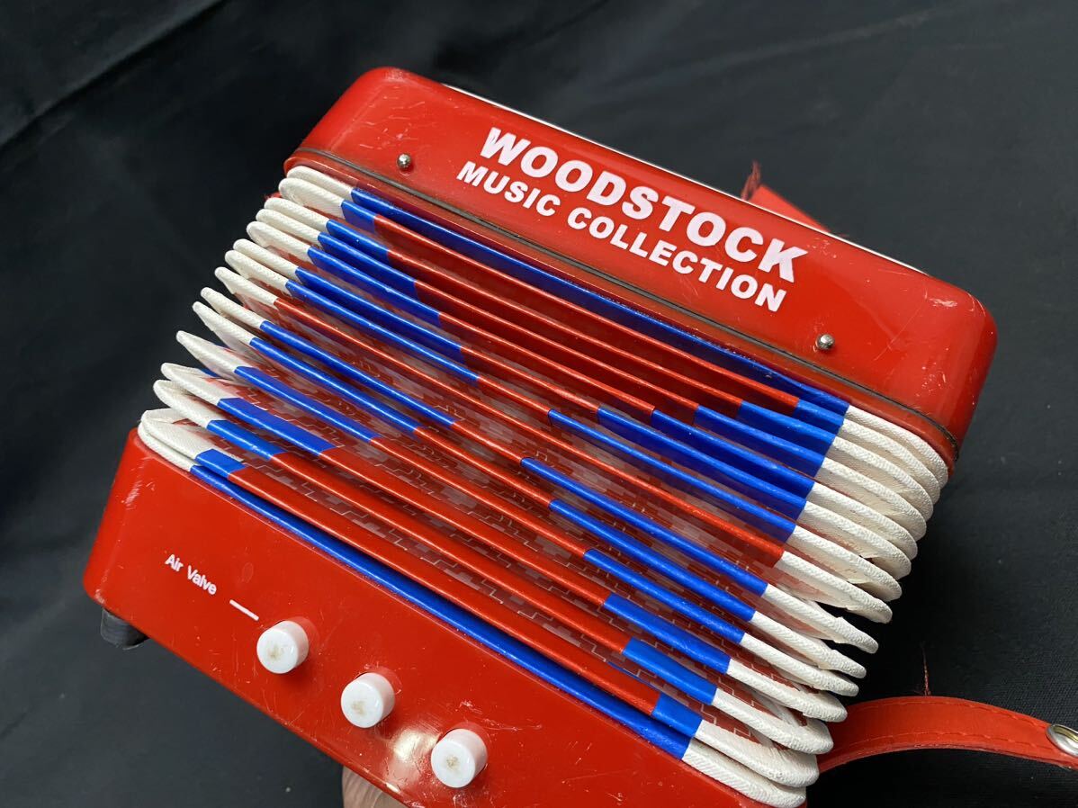 M6182[WOODSTOCK]MUSIC COLLECTION Woodstock Kids аккордеон american под старину дизайн рабочий товар 