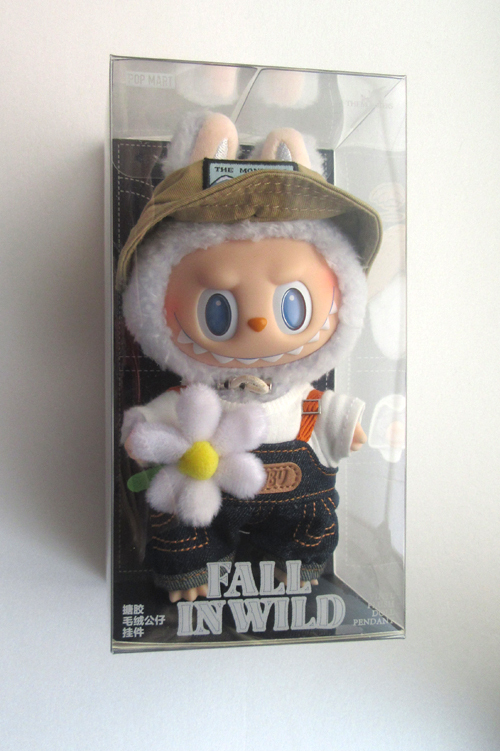 THE MONSTERS FALL IN WILD ぬいぐるみペンダント LABUBU THE MONSTERS FALL IN WILD ぬいぐるみペンダント LABUBU