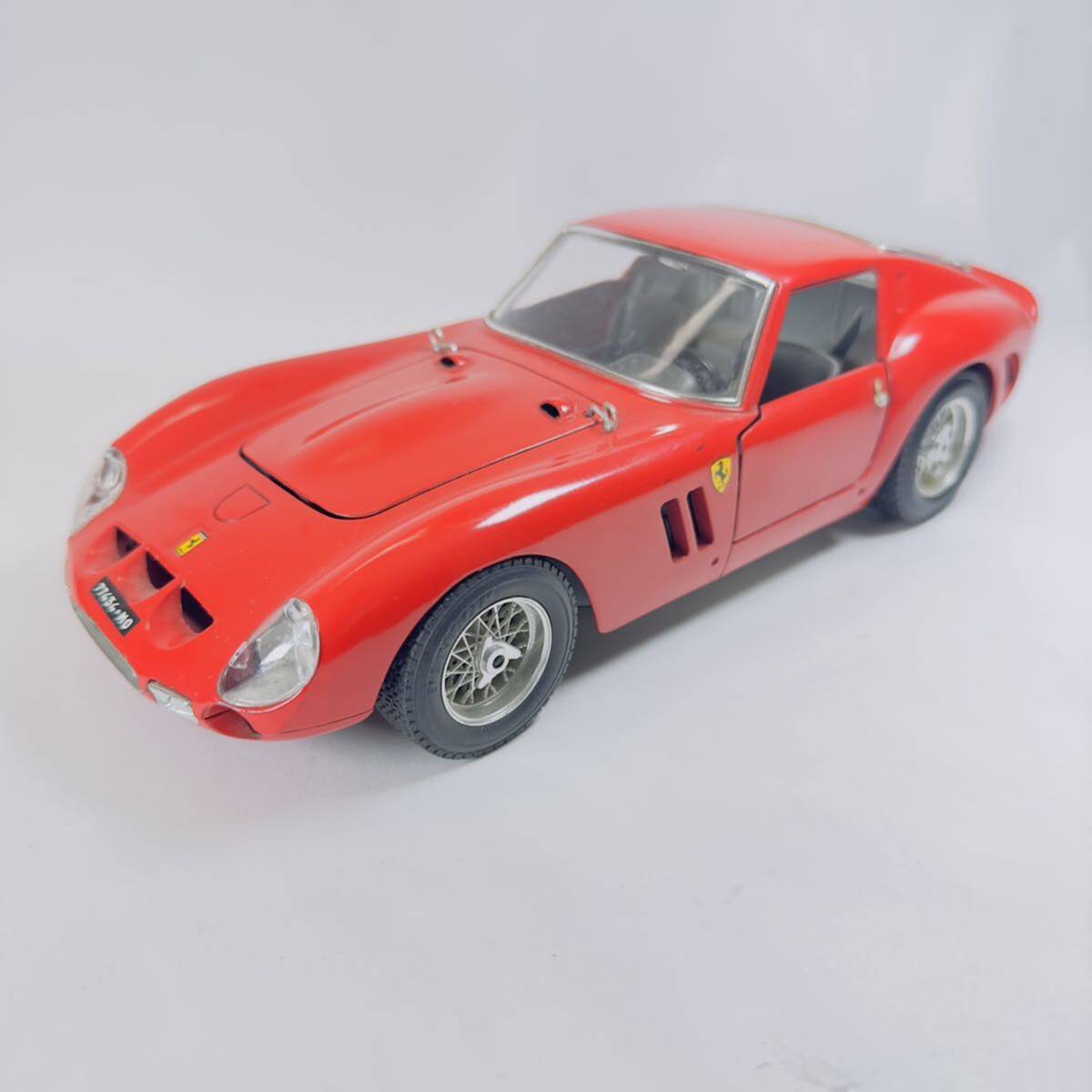 1/18 Ferrari GTO \'1962 Italy made minicar 