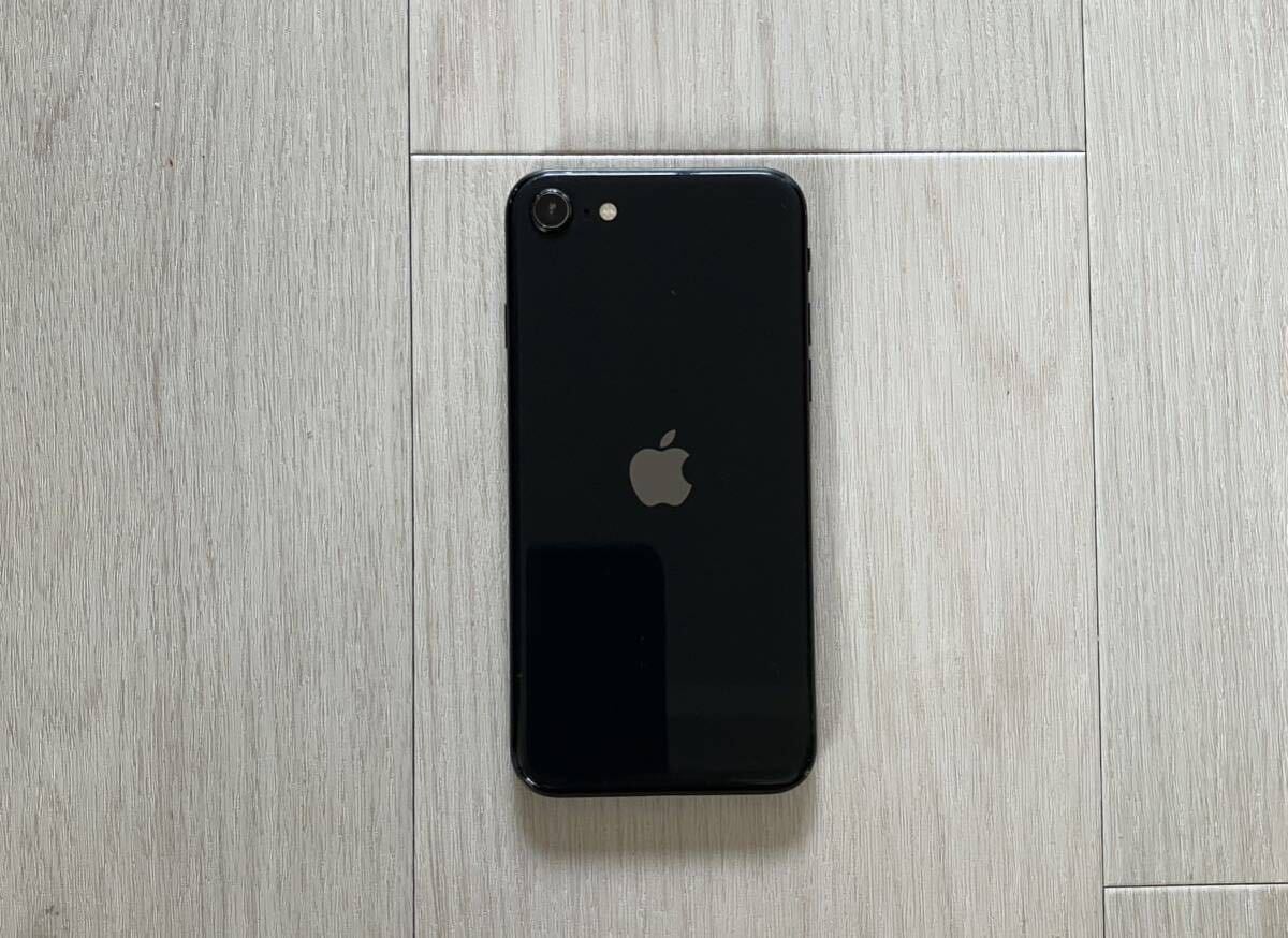 iPhone SE2 MHGP3J/A iPhone SE, Black, 64GB 傷、割れ有り 正常稼動品の画像3