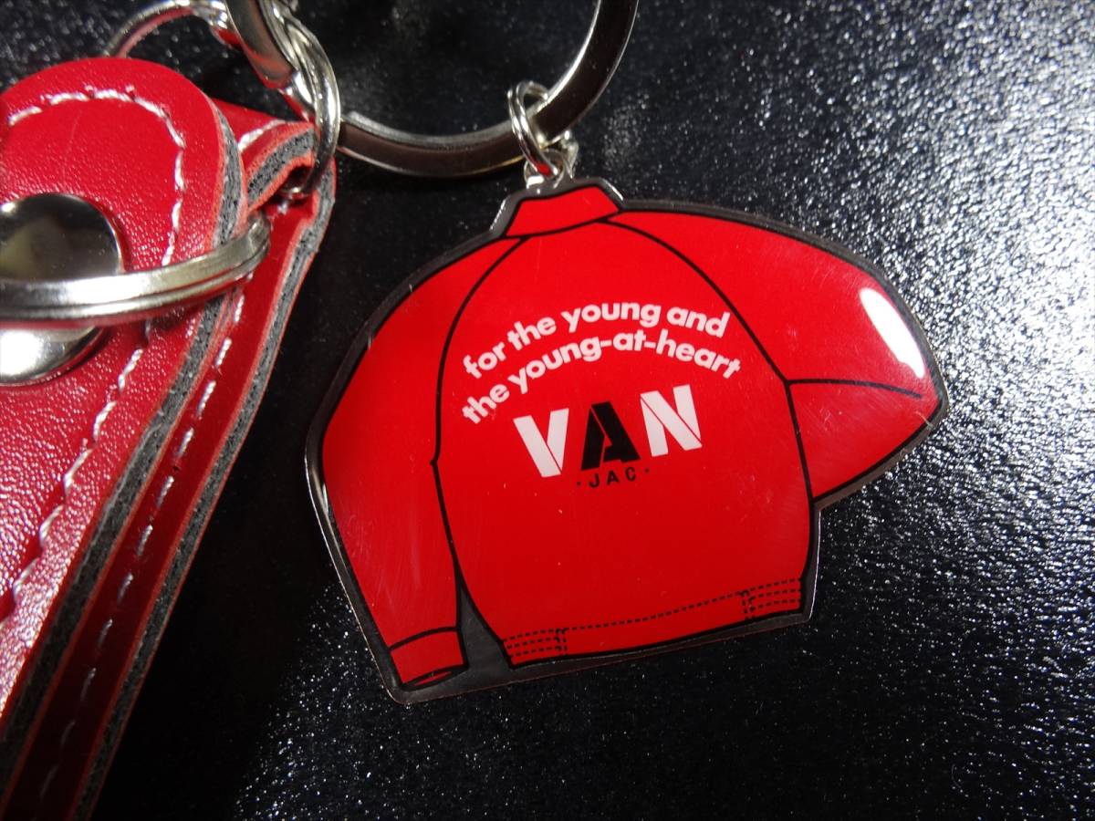 ★送料無料! VAN JAC ヴァンヂャケット アーチロゴスイングトップREDチャーム/持ち手レザー風PVC キーホルダー(RED)★の画像1